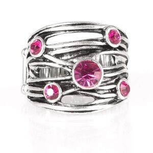 Paparazzi Ring ~ Sparkle Struck - Pink
